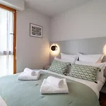 A-nouste Au Coeur D'annecy, 2 Chambres, Parking * アヌシー